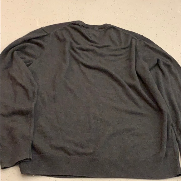 Tommy Hilfiger sweater - Picture 4 of 4